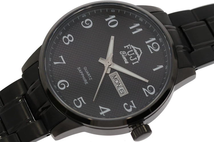 M7133QB_BLACK_DIAL kopia.jpg