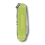 Scyzoryk VICTORINOX - Classic SD Alox - Lime Twist3.jpg